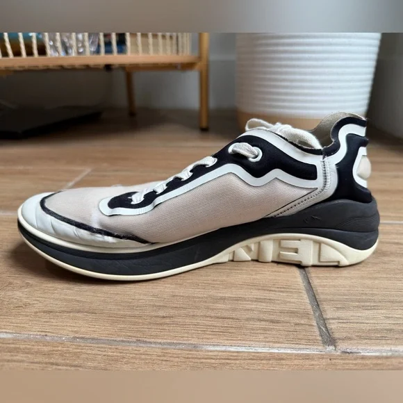 Authentic CHANEL White and Black Active Sneakers - Picture 5 of 12